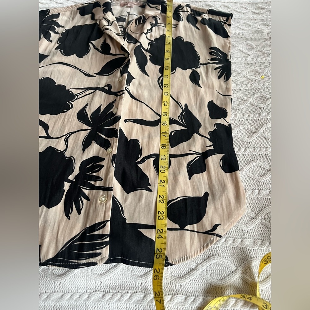 Philosophy Contemporary  Floral Print Button-Up Blouse Women’s Size Small - Picture 11 of 12